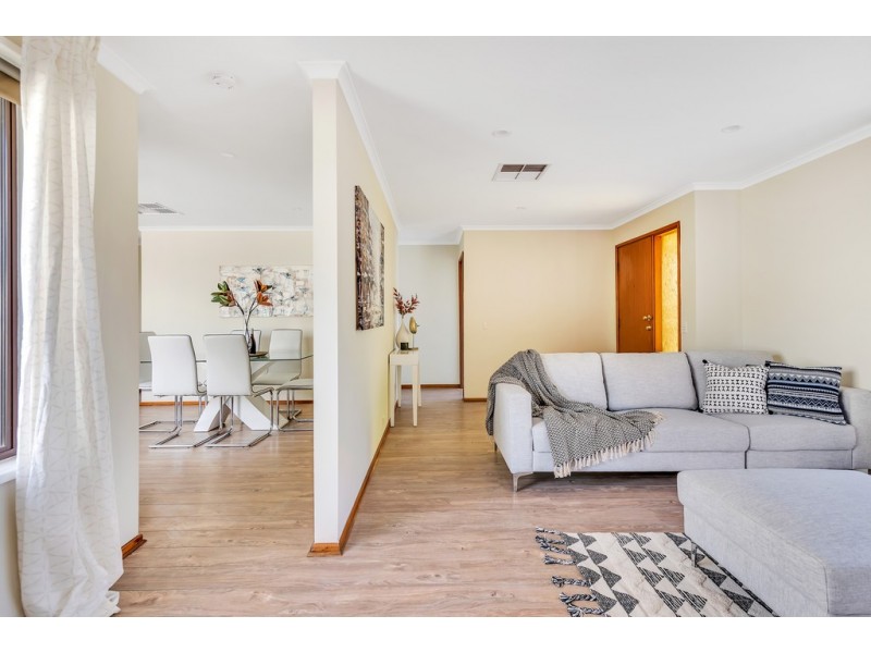 104 Reynell Road, Woodcroft SA 5162