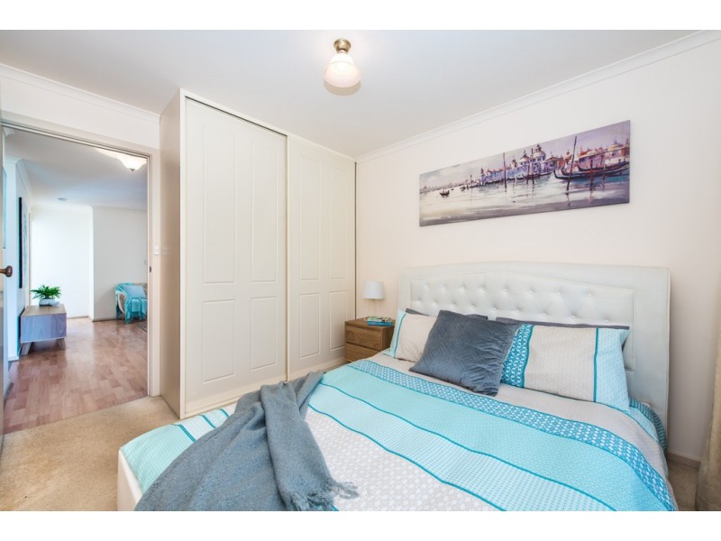 22 Shillabeer Crescent, Woodcroft SA 5162