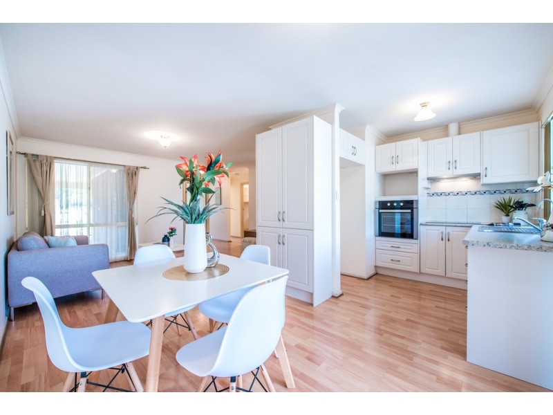 22 Shillabeer Crescent, Woodcroft SA 5162