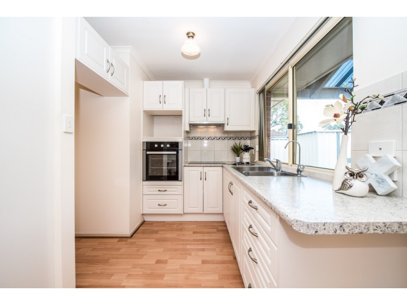 22 Shillabeer Crescent, Woodcroft SA 5162