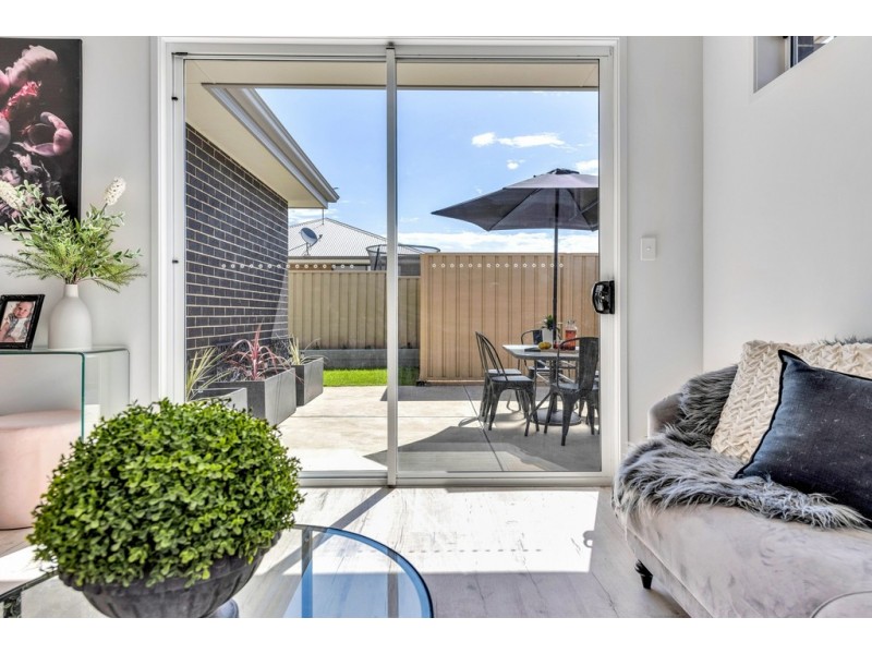 4 Fathom Crescent, Seaford Meadows SA 5169