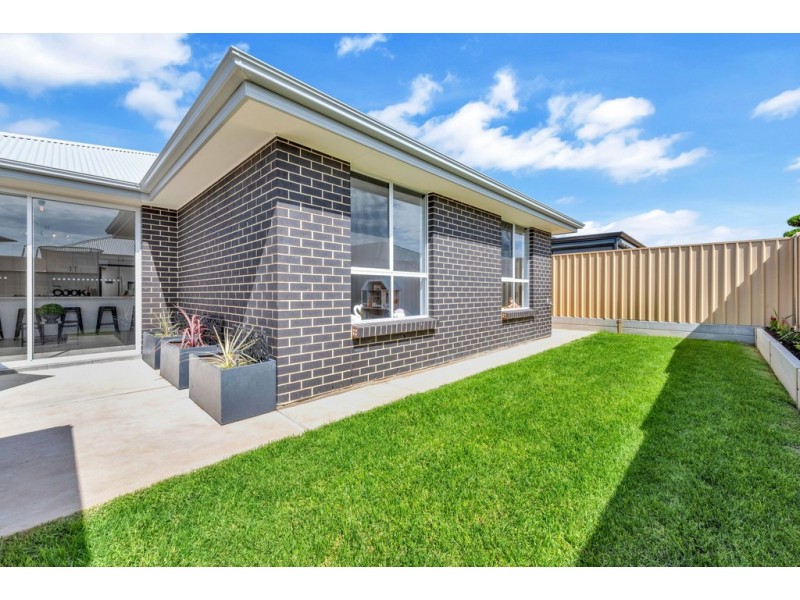 4 Fathom Crescent, Seaford Meadows SA 5169