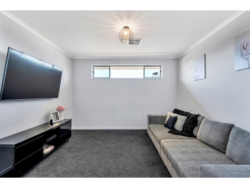 4 Fathom Crescent, Seaford Meadows SA 5169