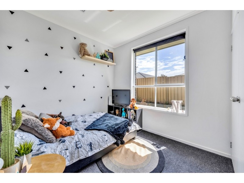 4 Fathom Crescent, Seaford Meadows SA 5169