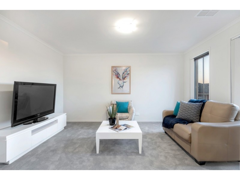 7 Kestrel Cct, Seaford Rise SA 5169