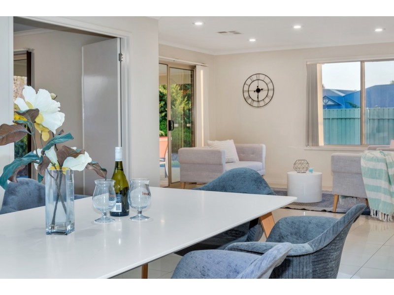 7 Kestrel Cct, Seaford Rise SA 5169