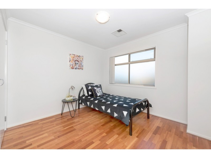 7 Kestrel Cct, Seaford Rise SA 5169