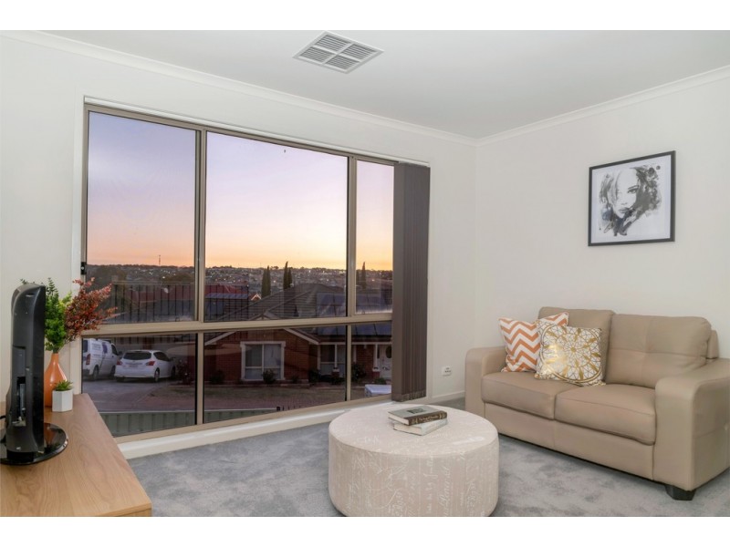 7 Kestrel Cct, Seaford Rise SA 5169