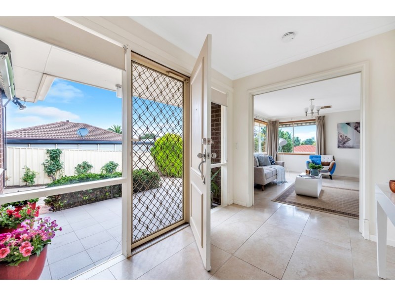 8 Streeton Court, Trott Park SA 5158