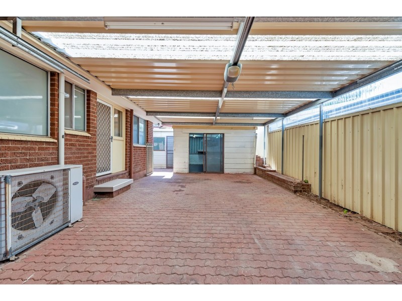 8 Streeton Court, Trott Park SA 5158