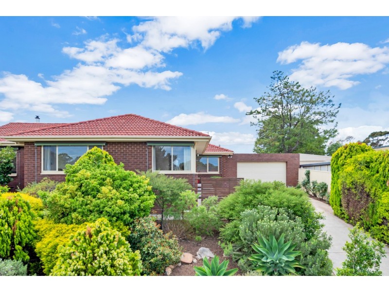 8 Streeton Court, Trott Park SA 5158