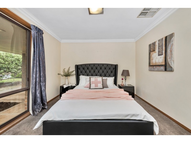 36 McHarg Road, Happy Valley SA 5159