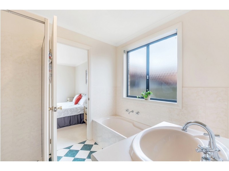 7 Lindsay Court, Aberfoyle Park SA 5159