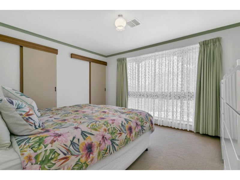 8 Martin Road, Morphett Vale SA 5162