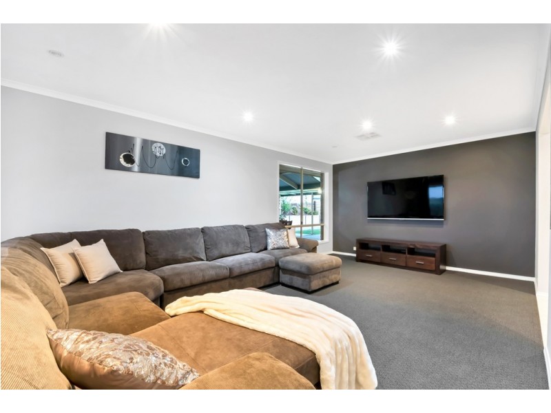 15 George Francis Drive, Mount Compass SA 5210