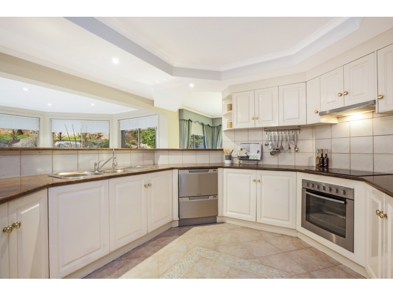 2 Hilderstone Court, Flagstaff Hill SA 5159