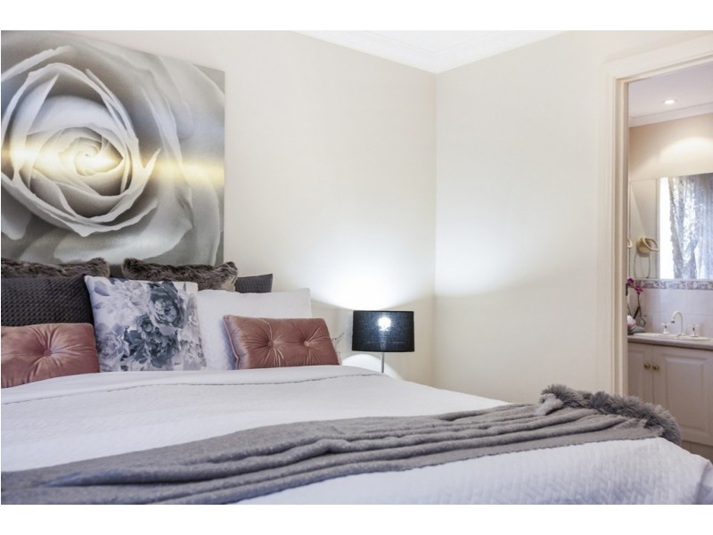 2 Hilderstone Court, Flagstaff Hill SA 5159