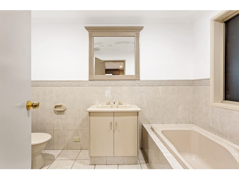 23 New York Road, Aberfoyle Park SA 5159