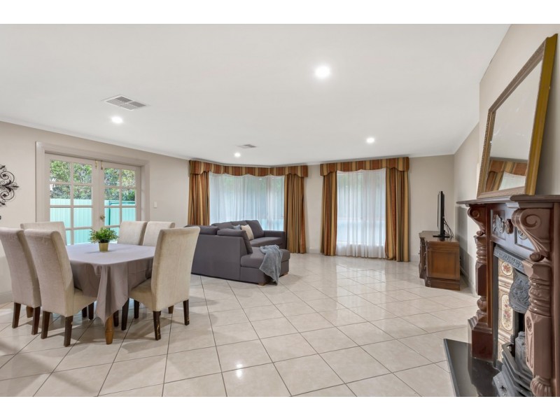 23 New York Road, Aberfoyle Park SA 5159