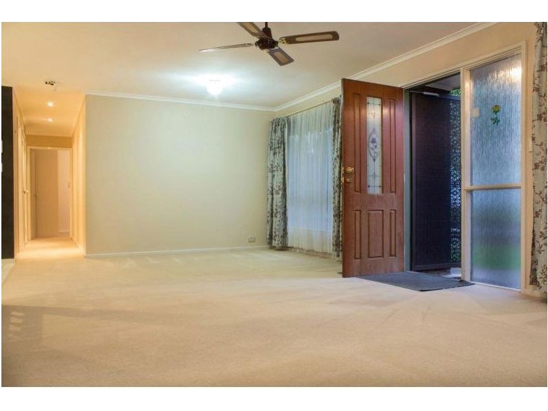 51 Lynlee Crescent, Huntfield Heights SA 5163