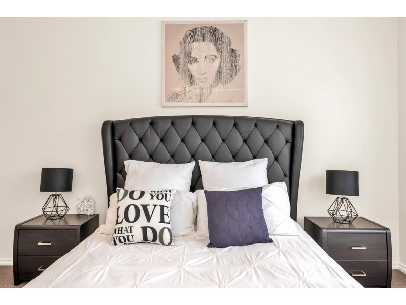 33 Dorrien Avenue, Woodcroft SA 5162