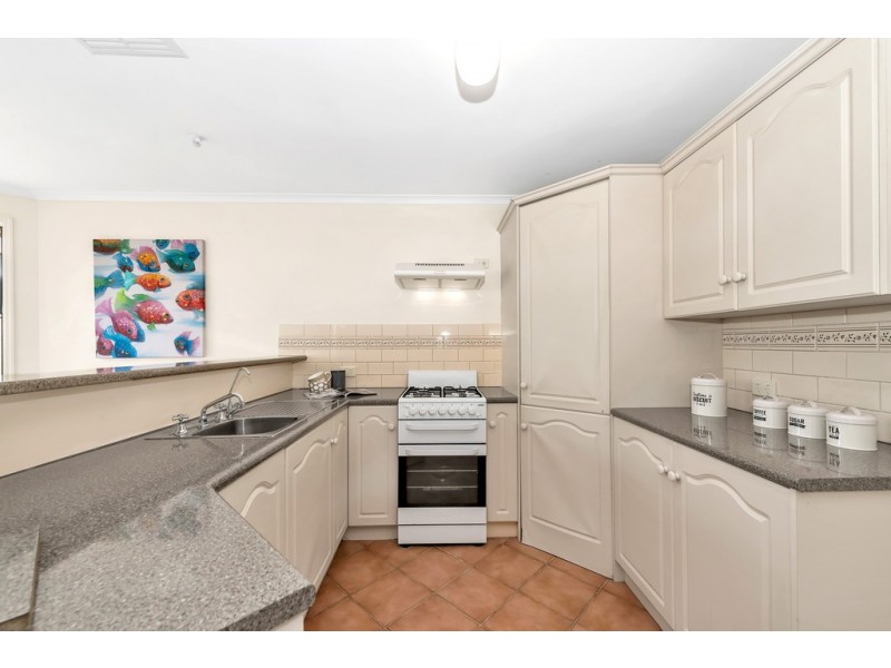 33 Dorrien Avenue, Woodcroft SA 5162