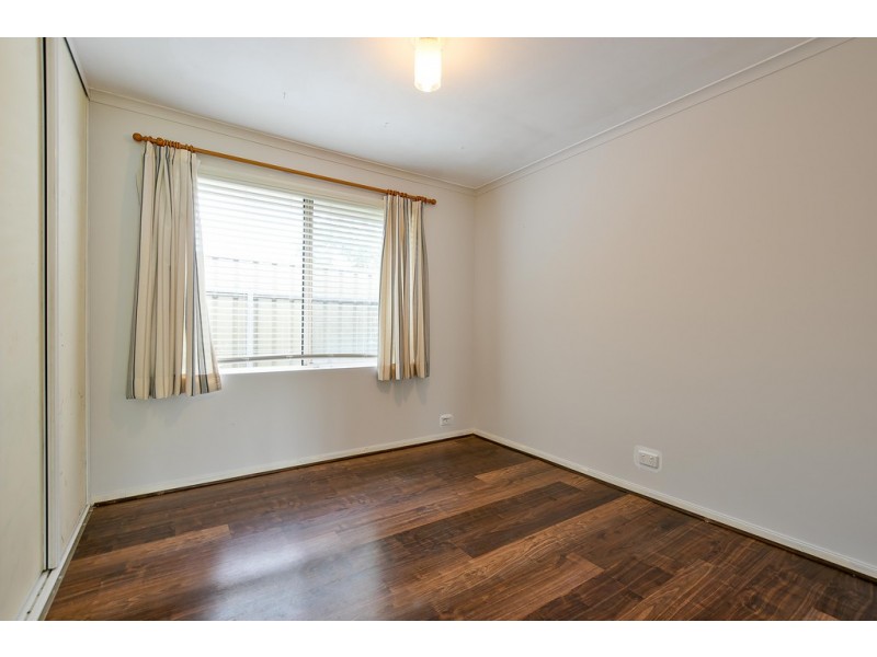 2 Madigan Crescent, Woodcroft SA 5162