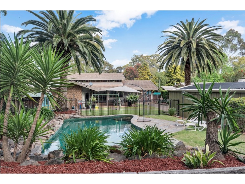 8 Woodlea Drive, Aberfoyle Park SA 5159