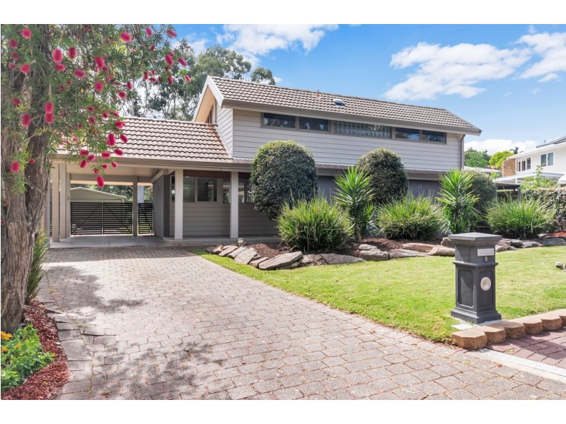8 Woodlea Drive, Aberfoyle Park SA 5159