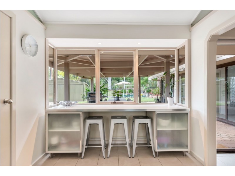 8 Woodlea Drive, Aberfoyle Park SA 5159