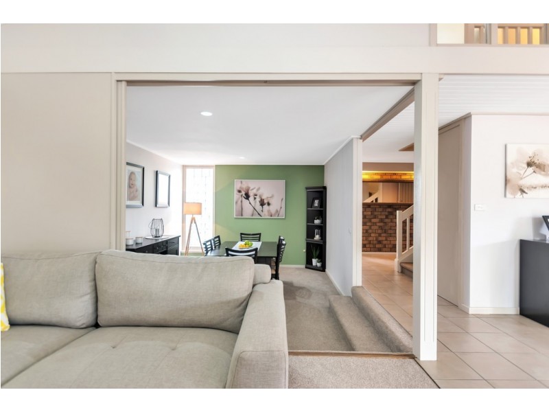 8 Woodlea Drive, Aberfoyle Park SA 5159