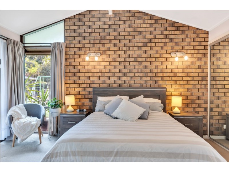 8 Woodlea Drive, Aberfoyle Park SA 5159