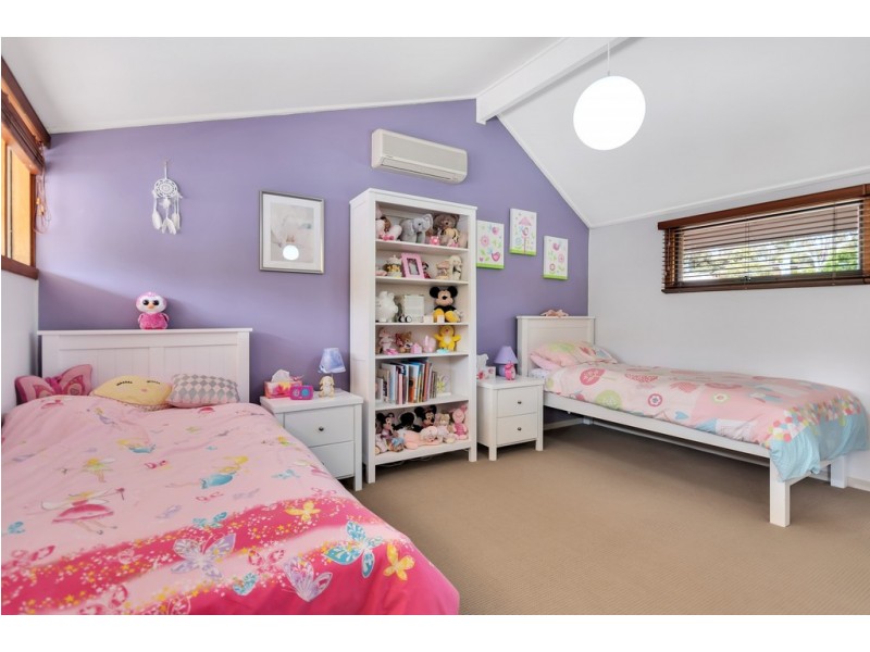 8 Woodlea Drive, Aberfoyle Park SA 5159