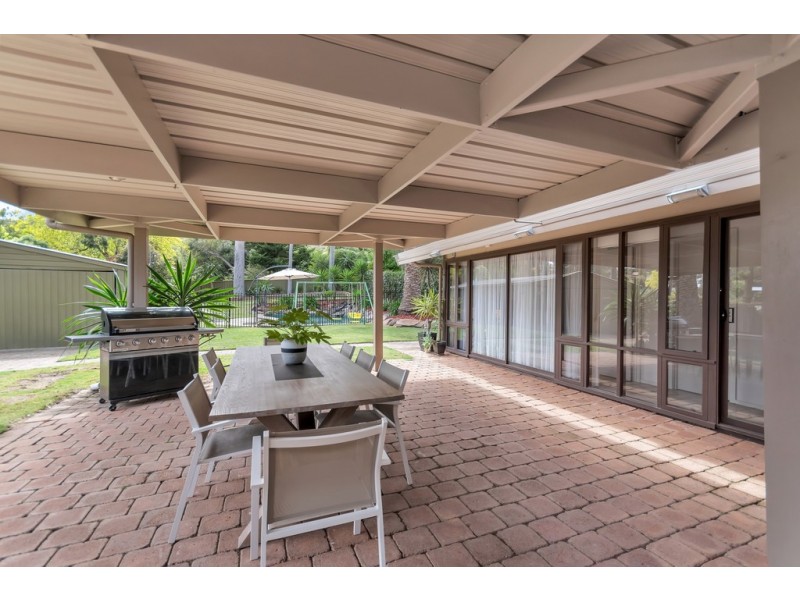 8 Woodlea Drive, Aberfoyle Park SA 5159