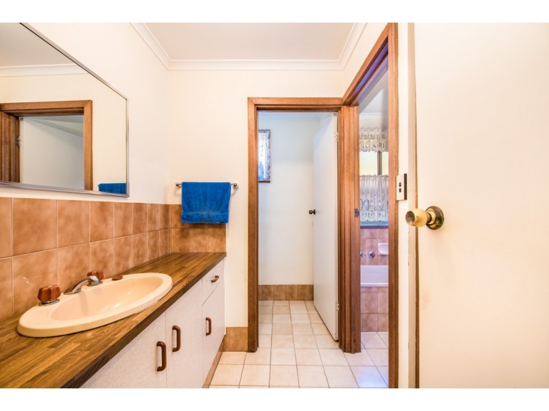 25 Barnett Avenue, St Marys SA 5042