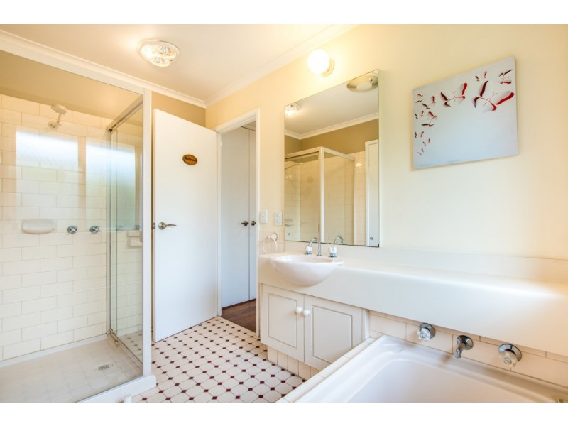 14 Excelsior Grove, Woodcroft SA 5162