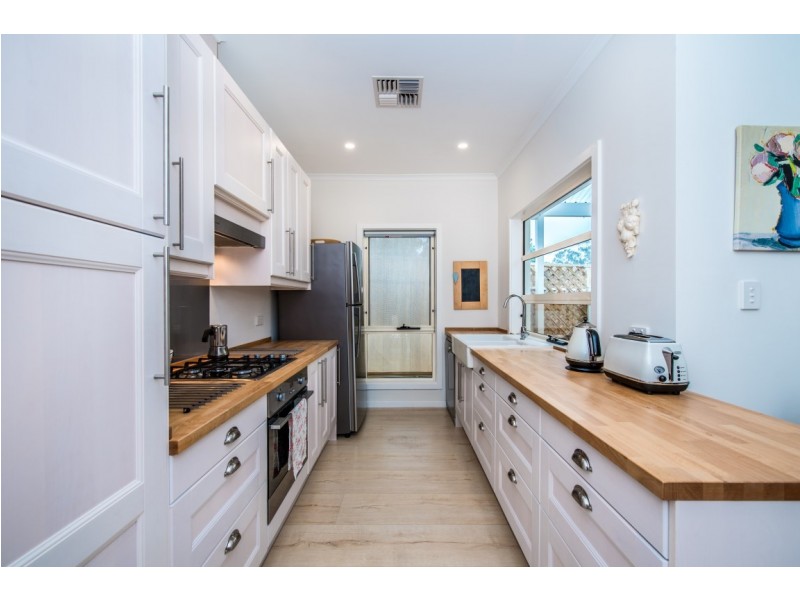 9 Quamby Court, Happy Valley SA 5159