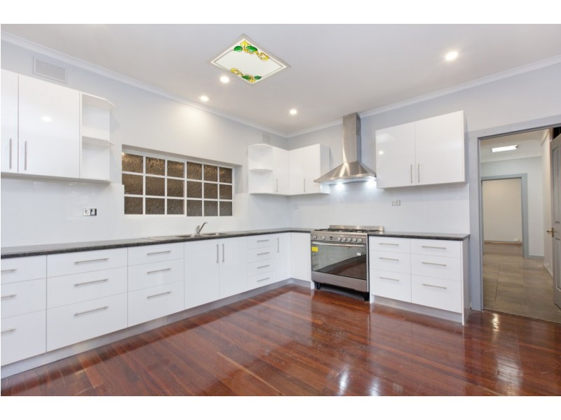 24 Samuel Street, Fulham SA 5024