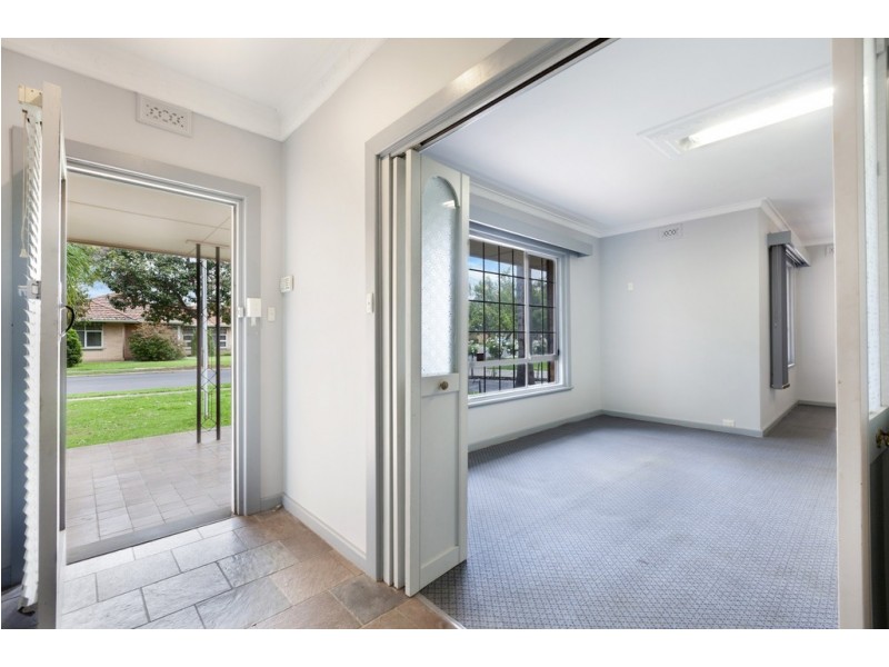 24 Samuel Street, Fulham SA 5024