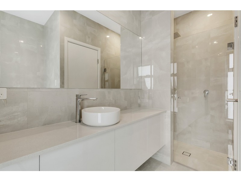 8 Oak Avenue, Clovelly Park SA 5042