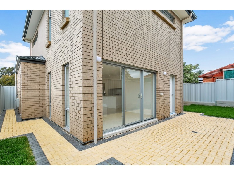 8 Oak Avenue, Clovelly Park SA 5042