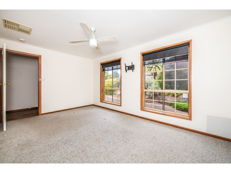 26 Jagger Cres, Woodcroft SA 5162