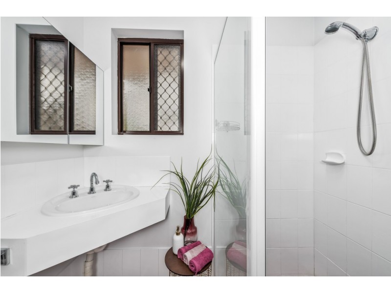 1 Dewvale Road, O’halloran Hill SA 5158