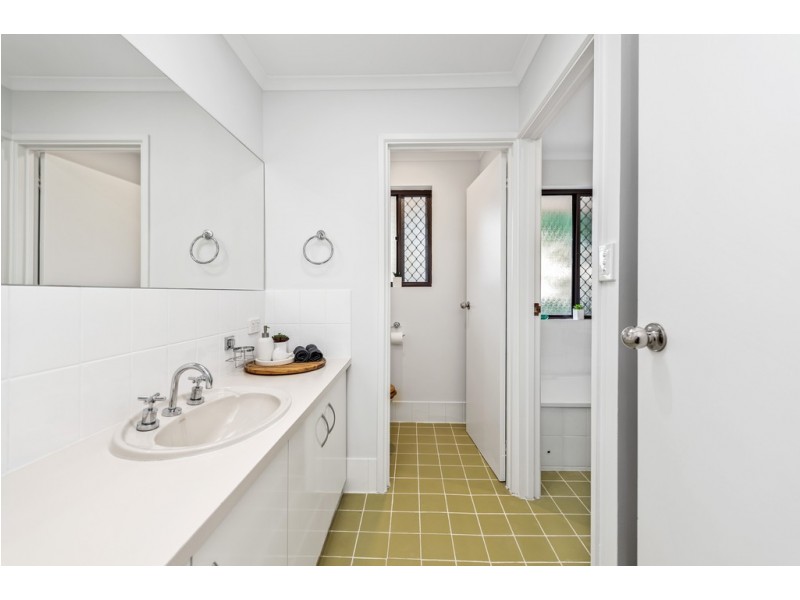 1 Dewvale Road, O’halloran Hill SA 5158