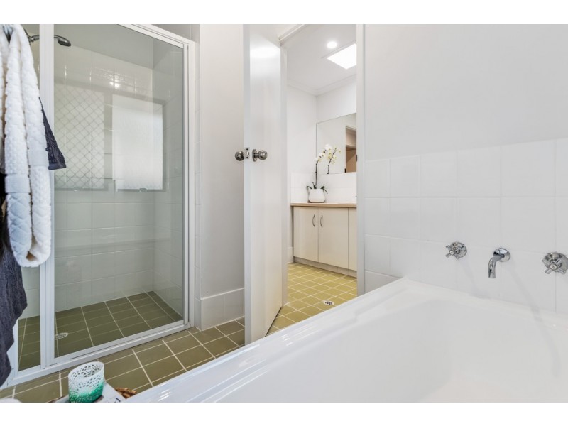 1 Dewvale Road, O’halloran Hill SA 5158