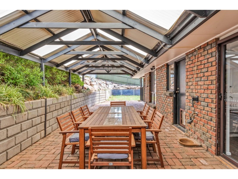 1 Dewvale Road, O’halloran Hill SA 5158