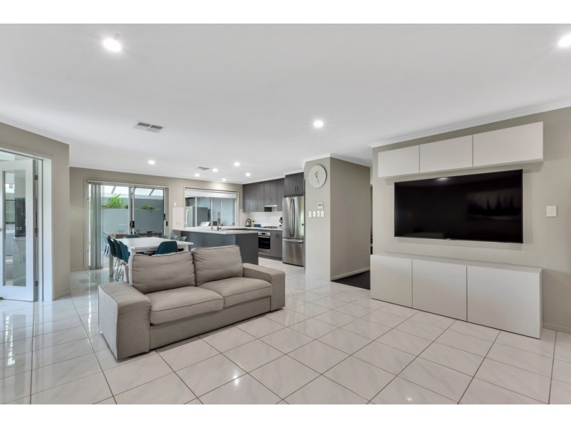 5 Sunday Blvd, Aldinga Beach SA 5173