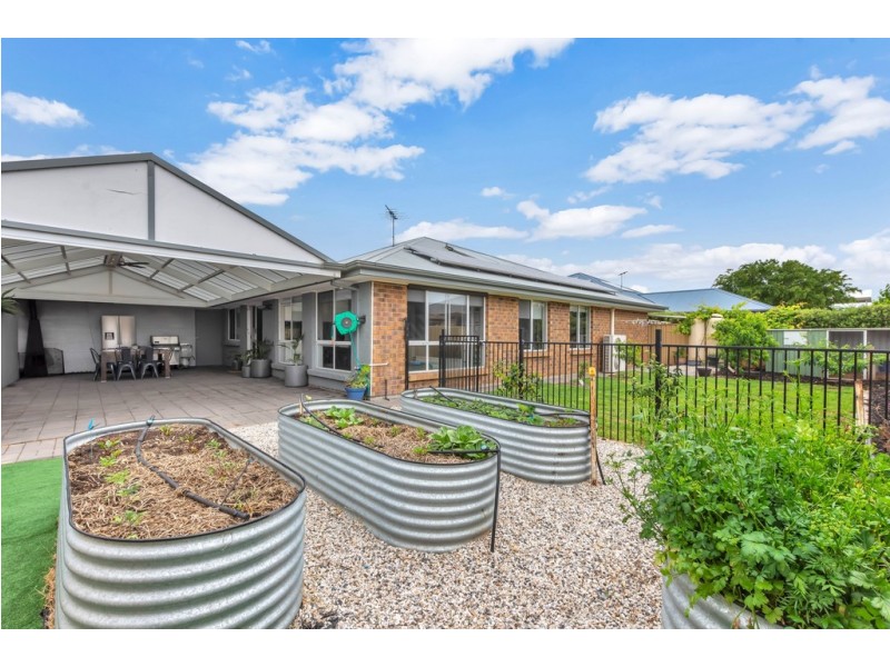 5 Sunday Blvd, Aldinga Beach SA 5173