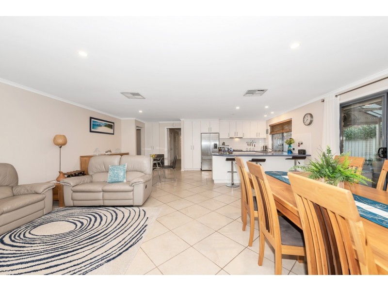 17A Kent Avenue, Seacombe Gardens SA 5047