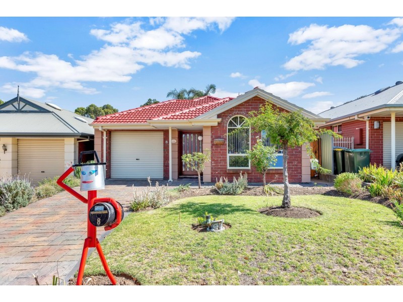 8 Kingston Avenue, Happy Valley SA 5159
